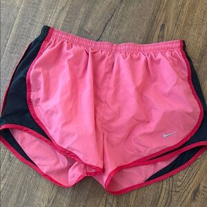 Nike Dri-Fit Gym Shorts Women’s Medium Pink Charcoal Lined Running Athletic